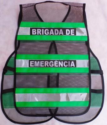 < img src="imagem.jpg" alt="imagem de colete refletivo para brigada de emergência">