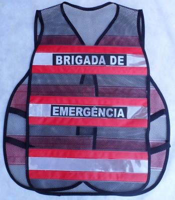 < img src="imagem.jpg" alt="imagem de colete refletivo para brigada de emergência">